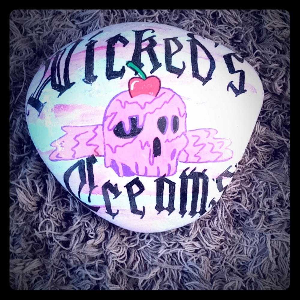 Meet your Posher, Yvette